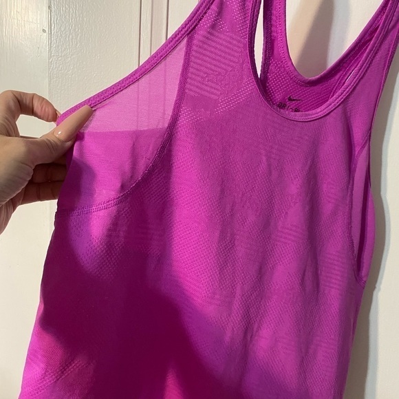 Nike workout tank - Picture 2 of 8